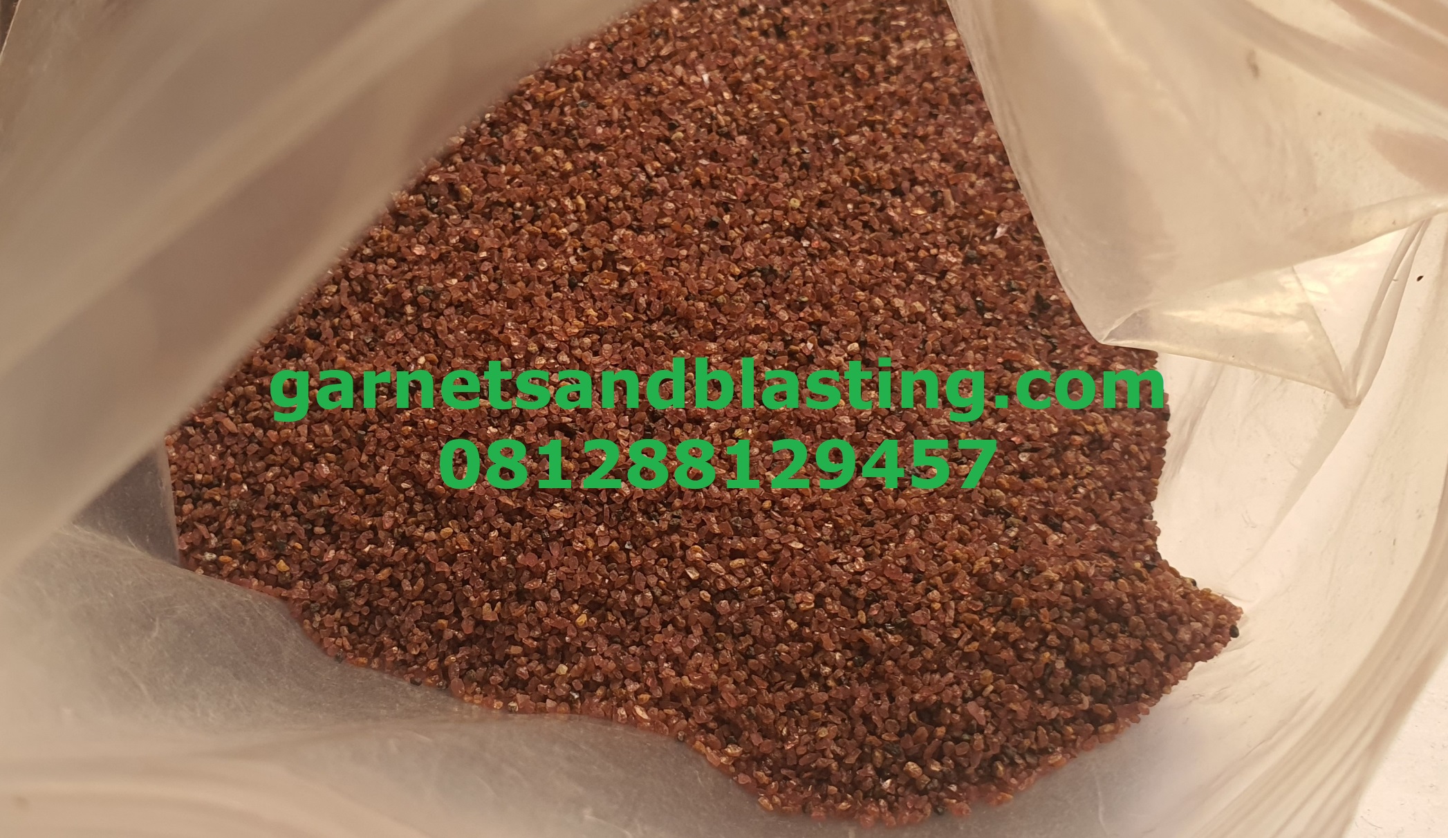 Distributor garnet sand